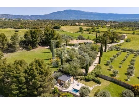 villa de luxe à vendre à saint-pierre-de-vassols