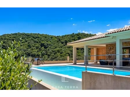 villa de luxe à vendre à sari-solenzara