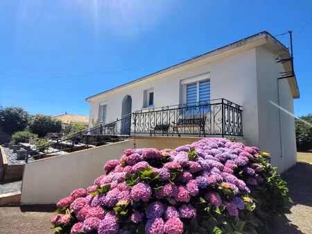 vente maison 6 pièces  140.00m²  angles