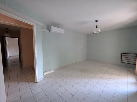 vente commerce 3 pièces 86 m² bastia (20600)