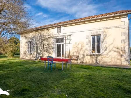 vente maison 8 pièces 156 m² à saint-aigulin (17360)  222 980 €