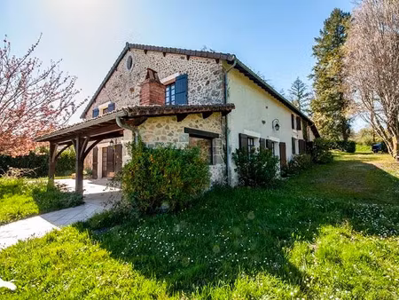 vente maison 7 pièces 313 m² à champniers-et-reilhac (24360)  276 120 €