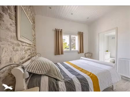 vente maison 10 pièces 136 m² à muron (17430)  379 000 €