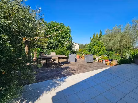 vente maison 5 pièces 149 m² à montguyon (17270)  301 815 €