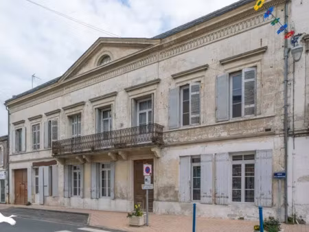vente maison 14 pièces 374 m² à montguyon (17270)  358 700 €