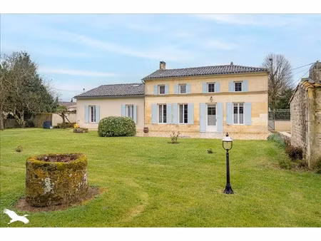 vente maison 7 pièces 201 m² à champagnolles (17240)  320 000 €