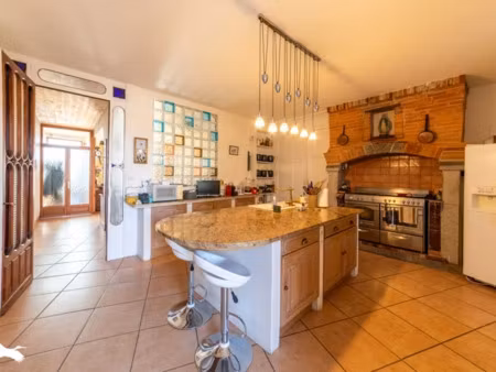 vente maison 8 pièces 240 m² à lamagistère (82360)  320 720 €