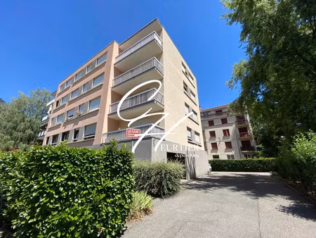 location parking 8m2 grenoble 38000 - 60 € - surface privée