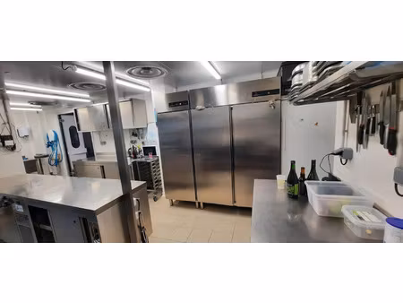 vente bureaux et commerces piscine à rezé (44400) : à vendre piscine / 45m² rezé