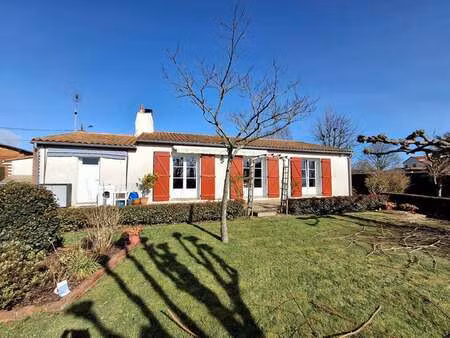 vente maison à bourneau (85200) : à vendre / 101m² bourneau