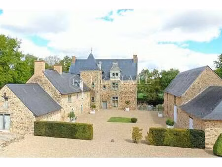 vente demeure d'exception à craon (53400) : à vendre / 470m² craon