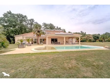 vente maison 6 pièces 225 m² à brigueuil (16420)  430 500 €