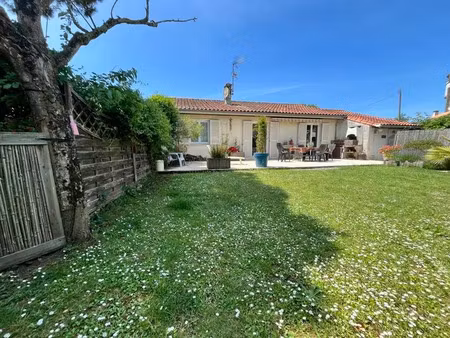 vente maison 5 pièces 178 m² à fouras (17450)  525 000 €