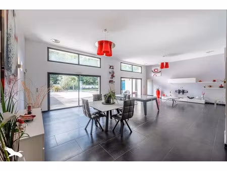 vente maison 7 pièces 218 m² à castres-gironde (33640)  754 000 €