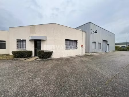 location commerce 235 m² à vaulx-en-velin (69120)