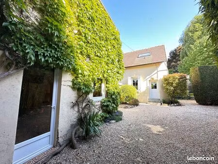 propriété 4 pièces 115 m²