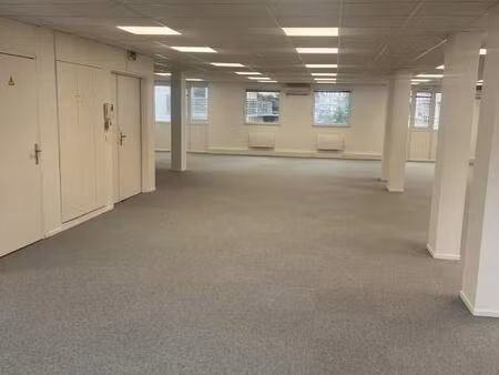 bureaux 210 m²