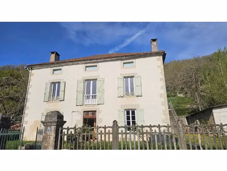 vente maison 7 pièces 240 m² caylus (82160)