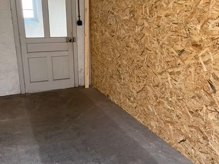 garde meuble  parkings ...