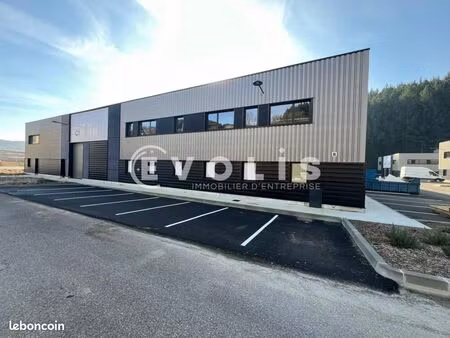 local d'activité 169 m²