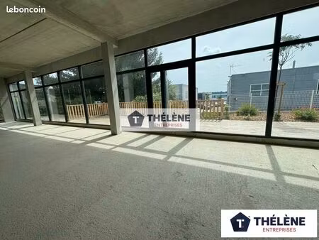 local commercial 306 m²