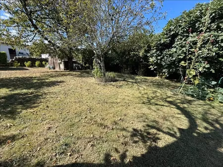 vente terrain à champniers (16430)  56 000 €