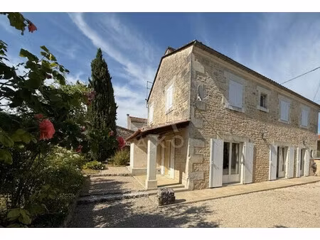 vente maison bourgeoise hiersac  180m² 7 pièces 299 775€ avec terrasse