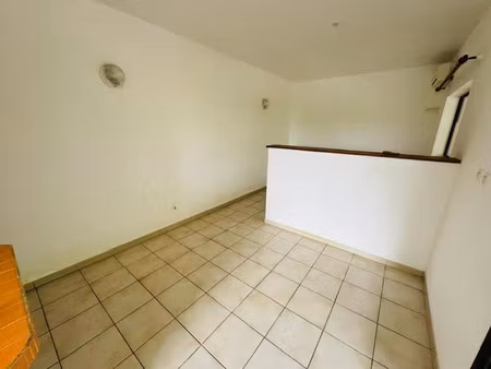 location appartement 1 pièce 24 m² à cayenne (97300)  628 €