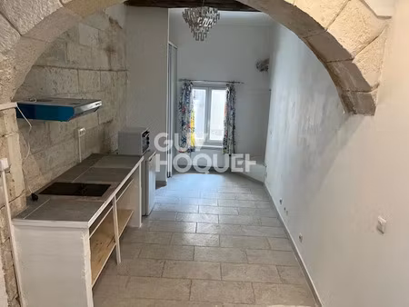 location appartement 2 pièces 35 m² à tarascon (13150)  450 €