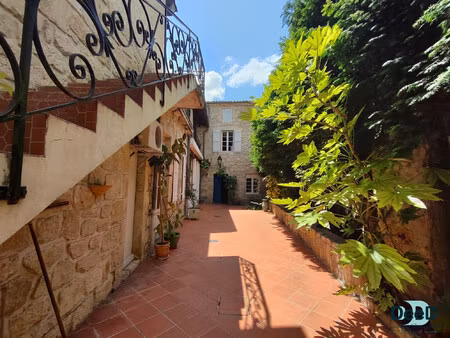 bien rare -maison bourgeoise en coeur de ville