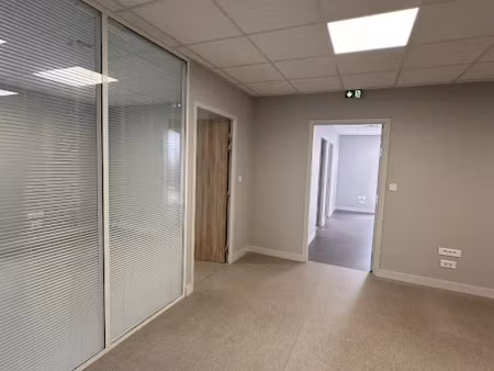location locaux professionnels 92 m² à toulouse (31000)  1 357 €