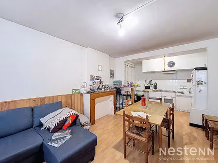 a vendre maison de ville en pierre de 111 m² au centre-ville de valence-sur-baïse
