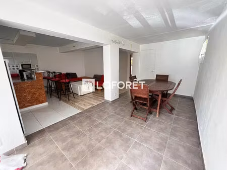 t2 meublé en bas de villa - sainte-rose - 45 m2