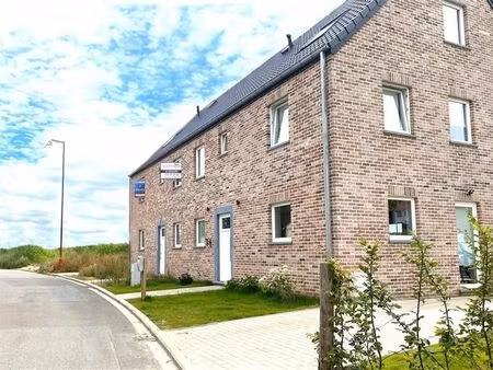 a découvrir !! maison neuve 4 ch avec jardin