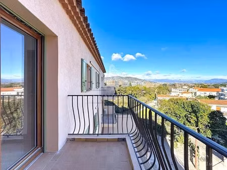 4 pieces - vue mer tropezienne chateau de la napoule