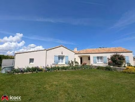 vente maison à château-guibert (85320) : à vendre / 150m² château-guibert