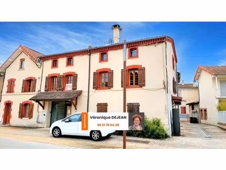 maison à vendre - 7 pièces - orleat (63190) - avec potentiel commercial/libéral