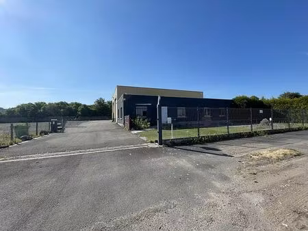 location local d'activités dainville 340 m²