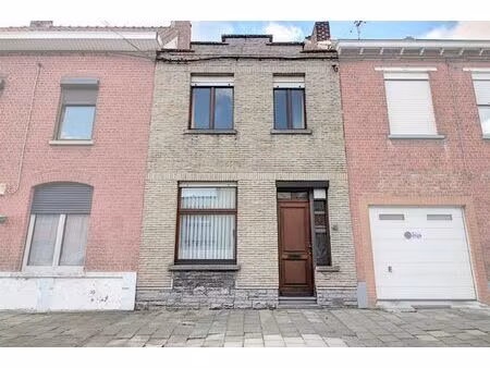 jolie maison rénovée avec 2 chambres avec terrasse