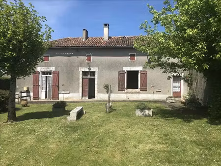 vente maison 4 pièces 96 m² à rouzède (16220)  24 999 €