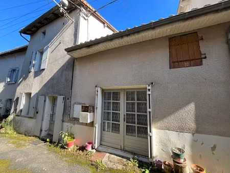 vente maison 4 pièces 76 m² à lesterps (16420)  35 000 €