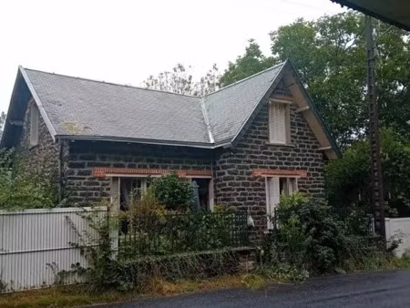 vente maison 5 pièces 97 m² à uzerche (19140)  34 200 €