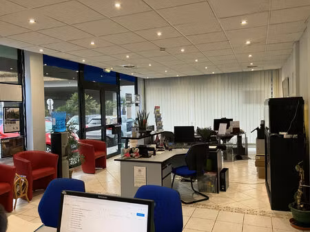 location commerce 62 m² à mandelieu-la-napoule (06210)