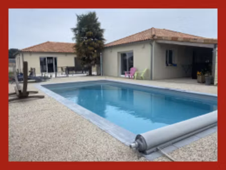 maison contemporaine alliant élégance et espace de vie