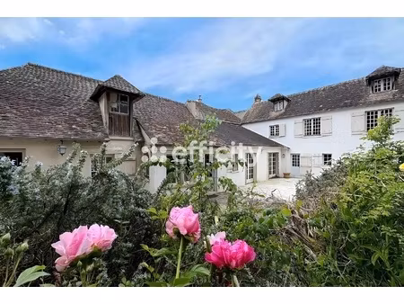 maison 9 pièces - 240 m²