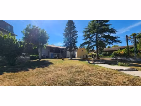 vente maison 8 pièces 181 m² à lavergne (47800)  160 000 €