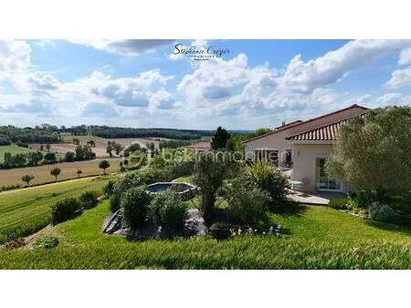 maison de 177 m² à toutens