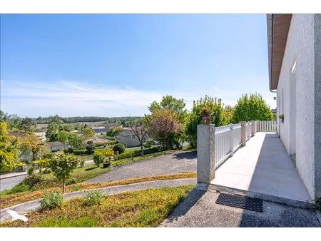 vente maison 8 pièces 178 m² à castillonnès (47330)  197 000 €