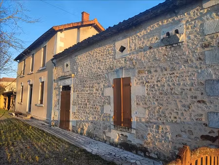 vente maison 6 pièces 145 m² à chalais (16210)  143 950 €
