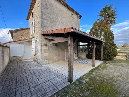 vente maison 8 pièces 190 m² à la rochefoucauld (16110)  228 600 €